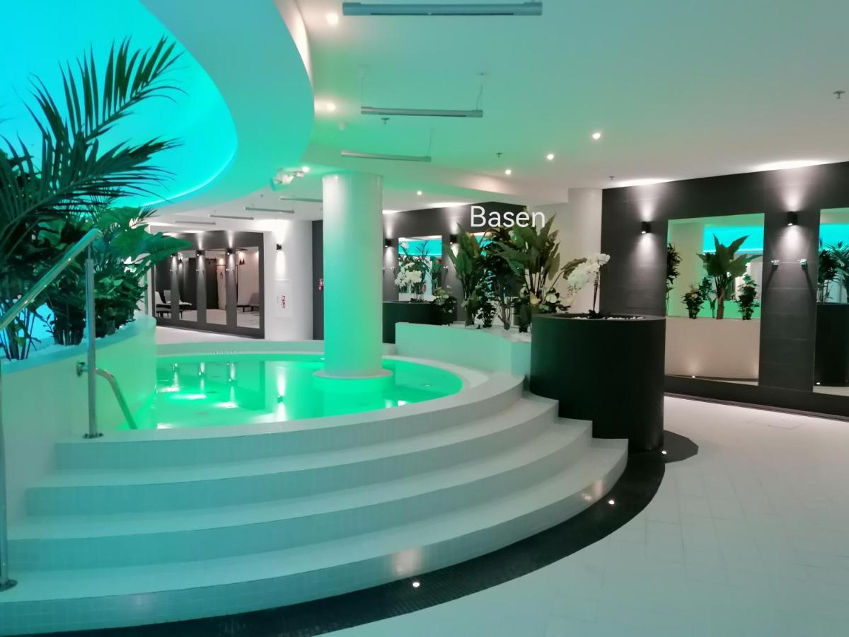 Szczecin Hanza Tower Apartment-Basen Экстерьер фото
